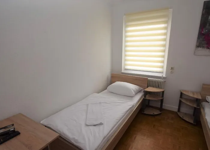 Nuertingen Zimmer Mit Gemeinschaftsraeumen