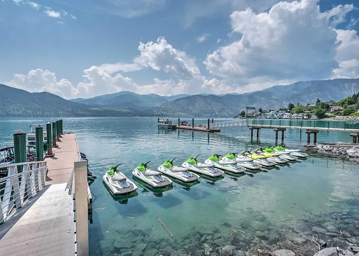 Lake Chelan Resort Condo: Pool & Hot Tub Access!