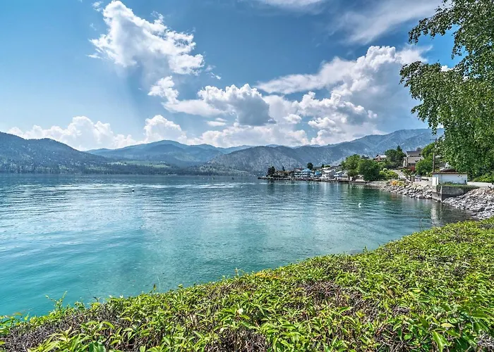 Lake Chelan Resort Condo: Pool & Hot Tub Access!