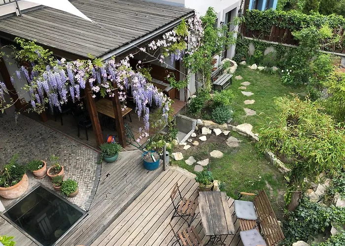 La villa: Family Lorenz & Coffee House