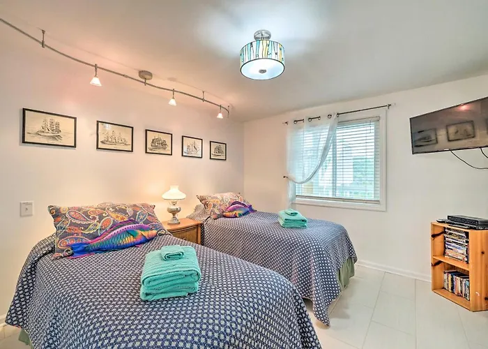 Ocean Dunes Kure Beach Condo W/ Balcony & Pool