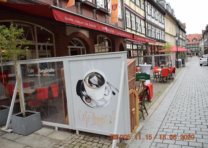 Hotel nahe College: Café Burgstraße